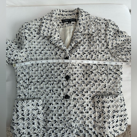 Albert Nipon tweed blazer - Picture 11 of 15